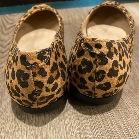 Cliff’s by white mountain size 7 leopard print flats - Picture 5 of 8